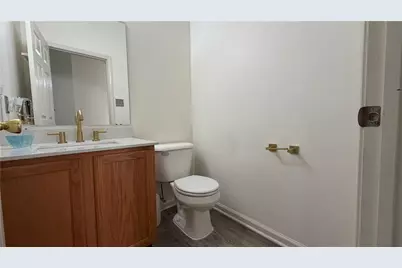 8100 Cross Creek Circle W, Upper Macungie Township, PA 18031 - Photo 15