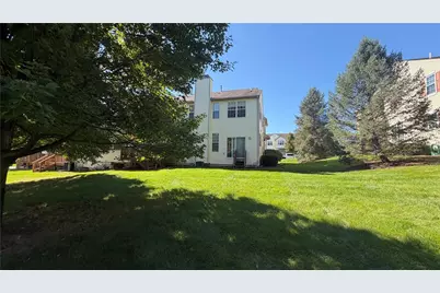8100 Cross Creek Circle W, Upper Macungie Township, PA 18031 - Photo 5