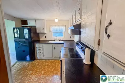 8220 Airport Road #4, East Allen Township, PA 18067 - Photo 5