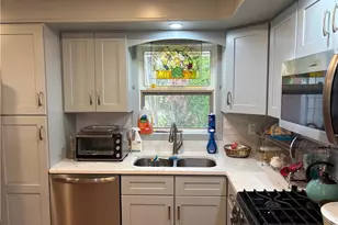 735 Lexington St, Allentown City, PA 18103 - Photo 9