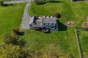 4015 Country Side Ln, Lower Saucon Township, PA 18055 - Photo 5