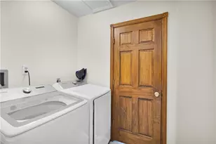 4015 Country Side Ln, Lower Saucon Township, PA 18055 - Photo 29