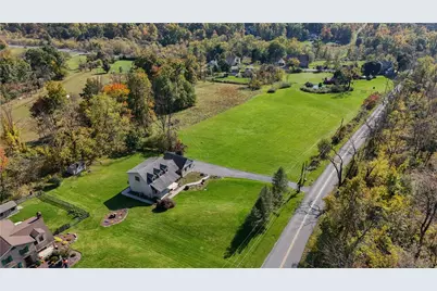 4015 Country Side Lane, Lower Saucon Township, PA 18055 - Photo 7