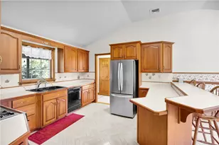 4015 Country Side Ln, Lower Saucon Township, PA 18055 - Photo 15
