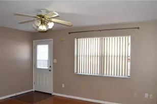 944 W Wyoming St, Allentown City, PA 18103 - Photo 7