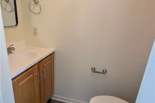 371 Biondo Ct, Bethlehem, PA 18017 - Photo 5
