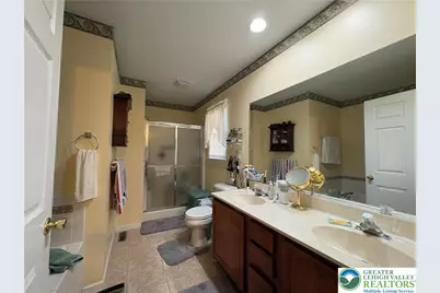 4655 Overlook Road, North Whitehall Township, PA 18037 - Photo 17