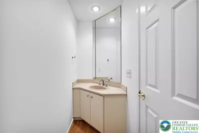 5721 Crawford Drive, Hanover Twp, PA 18017 - Photo 13