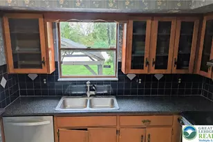 1833 Latta St, South Whitehall Township, PA 18104 - Photo 13