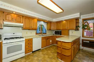 607 Howertown Rd, Catasauqua Boro, PA 18032 - Photo 3