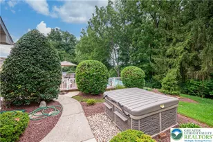 2077 Rolling Meadow Dr, Lower Macungie Township, PA 18062 - Photo 27