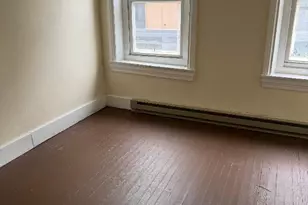 917 Hamilton St, Allentown City, PA 18101 - Photo 3
