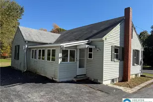 4434 W Mountain View, Lehigh Township, PA 18088 - Photo 1