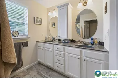 1121 Pleasant Drive, Plainfield Township, PA 18072 - Photo 17