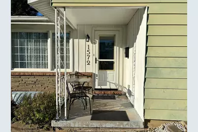 1572 Lois Lane, Bethlehem City, PA 18018 - Photo 3