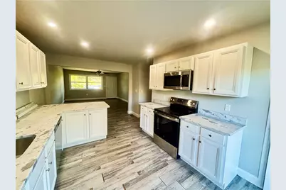 338 S Lehigh Avenue, Wind Gap, PA 18091 - Photo 5