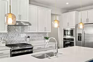 3655 Sweet Meadow Ct, Lower Macungie Township, PA 18062 - Photo 3