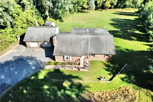 2507 Alpine Dr, Lower Saucon Township, PA 18055 - Photo 3