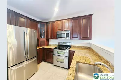 1078 King Way, Upper Macungie Township, PA 18031 - Photo 7