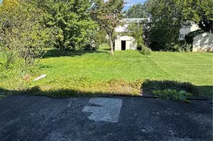5661 Greens Dr, Lower Macungie Township, PA 18106 - Photo 25