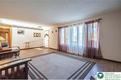7005 Dogwood Circle, Washington Township, PA 18080 - Photo 13