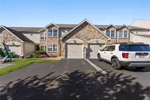 5507 Stonecroft Ln, Lower Macungie Township, PA 18106 - Photo 5