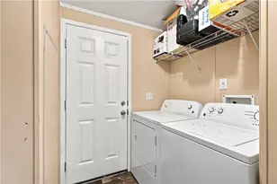 1073 Dogwood St, North Whitehall Township, PA 18059 - Photo 21