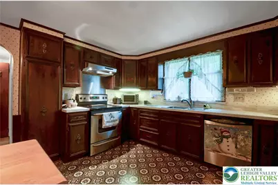 310 Carolina Avenue, Muhlenberg Township, PA 19605 - Photo 7
