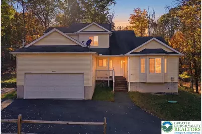 2118 Scarborough Way, Middle Smithfield, PA 18324 - Photo 3