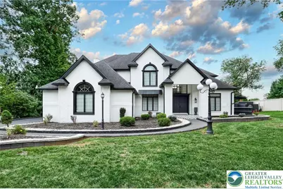 1231 Oakside Drive, Hanover Twp, PA 18017 - Photo 1