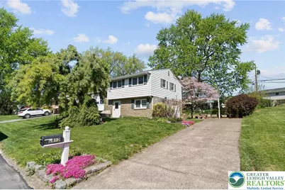 2812 Sunset Drive, Bethlehem Township, PA 18020 - Photo 1