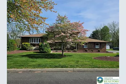 5530 Chenango Drive, Bethlehem City, PA 18017 - Photo 1