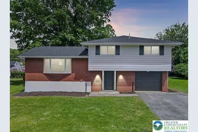 555 E Walnut Street, Hellertown Boro, PA 18055 - Photo 1