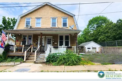 2463 Hillside Avenue, Wilson, PA 18042 - Photo 1