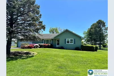 3812 W Greenwood Drive, Bethlehem Township, PA 18020 - Photo 1