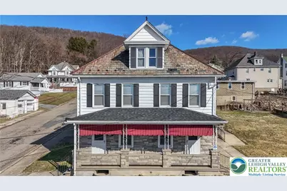 321 West Babbitt Street, Pen Argyl, PA 18072 - Photo 1