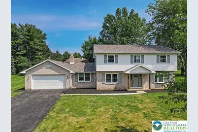 960 Yorkshire Road, Hanover Twp, PA 18017 - Photo 1