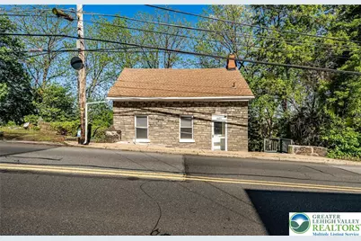 1021 Wyandotte Street, Bethlehem City, PA 18015 - Photo 1