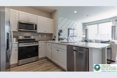 1251 Susan Circle, Upper Macungie Township, PA 18031 - Photo 7