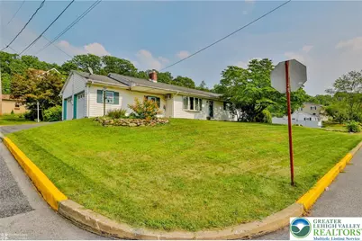 701 S Lincoln Avenue, Walnutport Boro, PA 18088 - Photo 1