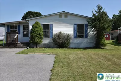 28 Ritzcraft Drive, Lehigh Township, PA 18088 - Photo 1