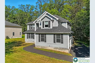 190 Sandlewood Drive, Stroud Twp, PA 18301 - Photo 1