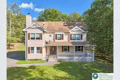 112 Crown Point Drive, Middle Smithfield, PA 18302 - Photo 1