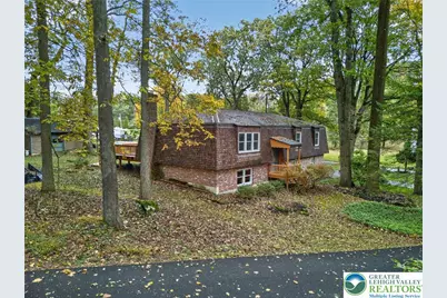 340 Chestnut Hill Road, Emmaus Boro, PA 18049 - Photo 1