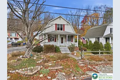 286 Oak Road, Washington Twp, PA 18013 - Photo 1