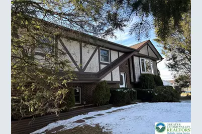 4 Kensington Circle, Allen Township, PA 18067 - Photo 1