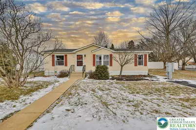 17 Canterbury Court, Forks Twp, PA 18040 - Photo 1