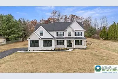 901 Renaldi Road, Bushkill Twp, PA 18091 - Photo 1