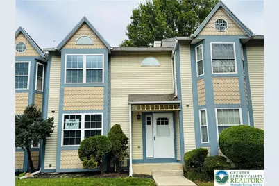 102 Quaker Drive, Bethlehem Township, PA 18020 - Photo 1