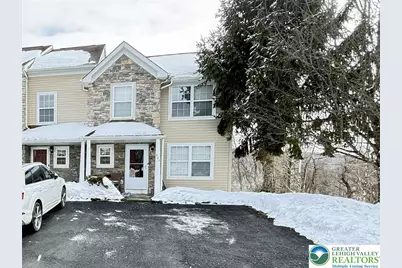 60 Lower Ridge View Circle, Middle Smithfield, PA 18356 - Photo 1